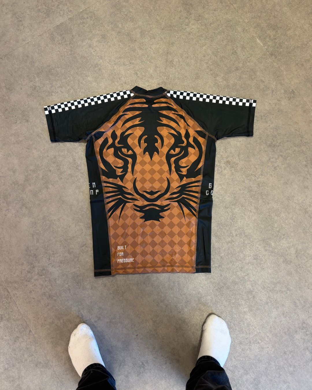 Chess Rashguard - Brown