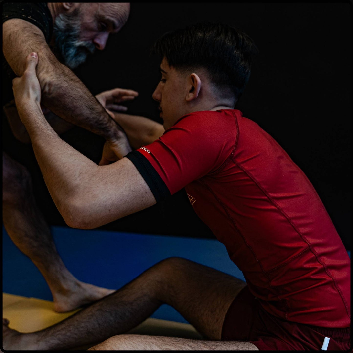 BURGUNDY RASHGUARD